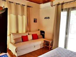 Old Harbour Apartments by CorfuEscapes