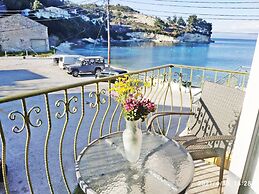 Old Harbour Apartments by CorfuEscapes