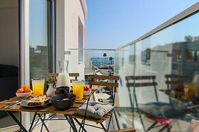 Phaedrus Living: Seaside Luxury Flat Lighthouse 65