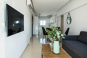 Phaedrus Living: Seaside Luxury Flat Lighthouse 65