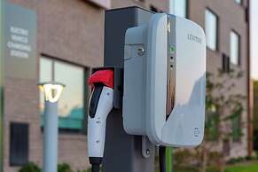 Element Dallas Richardson