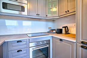 Luxury Seaside Apartment by Litto