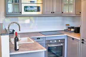 Luxury Seaside Apartment by Litto