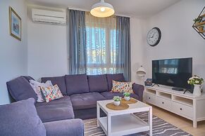 Luxury Seaside Apartment by Litto