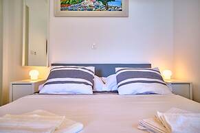 Luxury Seaside Apartment by Litto