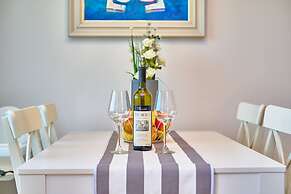 Luxury Seaside Apartment by Litto