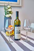 Luxury Seaside Apartment by Litto