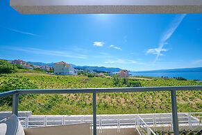 Luxury Seaside Apartment by Litto