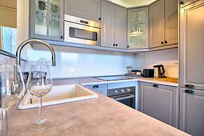 Luxury Seaside Apartment by Litto