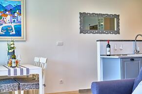 Luxury Seaside Apartment by Litto