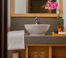 Royal Regantris Trawangan