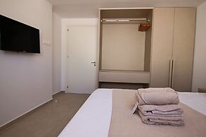 Phaedrus Living: Seaview Luxury Flat Limnaria 151