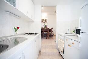 House With Large Garden, Right Next to the River