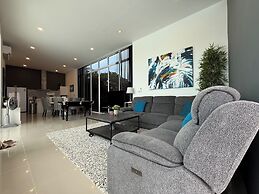 Modern 3 Bedroom Private Pool Villa KH-A1