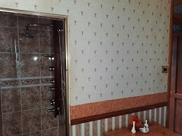 Self Contained Apartment in Winterton Hall