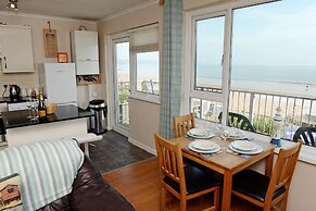 Mermaid Apartment - Sea Front Apartment With Views