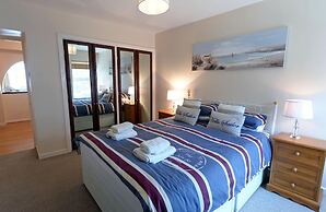 Sea View Apartment - Sea Front Apartment With Views