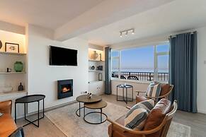Sea View Apartment - Sea Front Apartment With Views
