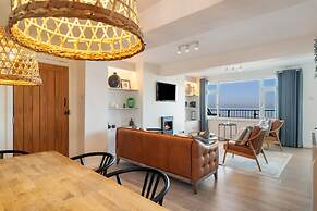 Sea View Apartment - Sea Front Apartment With Views