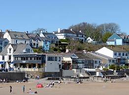 Sea View Apartment - Sea Front Apartment With Views