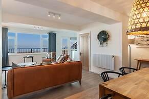 Sea View Apartment - Sea Front Apartment With Views
