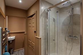 Sea View Apartment - Sea Front Apartment With Views