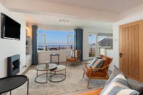 Sea View Apartment - Sea Front Apartment With Views