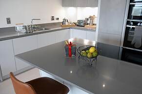 Apartment 2 Waterstone House - Luxury Sea View Apartment
