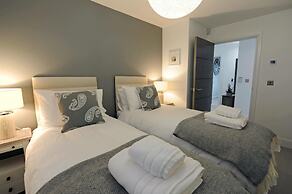 Apartment 2 Waterstone House - Luxury Sea View Apartment