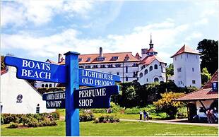 Apartment 2 Waterstone House - Luxury Sea View Apartment