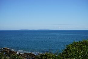 The Cottage - Sea Views Direct Access to Beach Pet Friendly