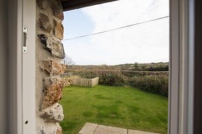 The Blacksmiths - Luxury Cottage Countryside Views Pet Friendly