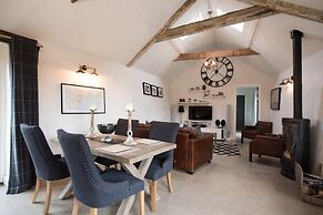 The Blacksmiths - Luxury Cottage Countryside Views Pet Friendly