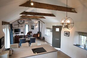 The Blacksmiths - Luxury Cottage Countryside Views Pet Friendly