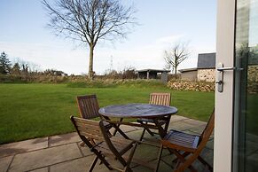 The Blacksmiths - Luxury Cottage Countryside Views Pet Friendly