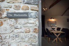 The Blacksmiths - Luxury Cottage Countryside Views Pet Friendly