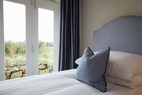 The Blacksmiths - Luxury Cottage Countryside Views Pet Friendly