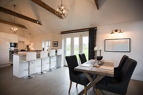 The Blacksmiths - Luxury Cottage Countryside Views Pet Friendly