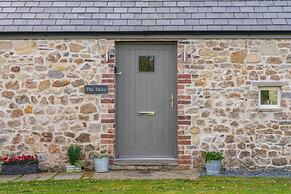 The Dairy - Luxury Cottage Hot Tub and Summer House Countryside Views 