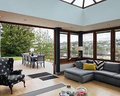 Oaktree Lodge - Luxury Cottage Hot Tub Sea Views