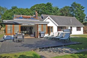 Oaktree Lodge - Luxury Cottage Hot Tub Sea Views