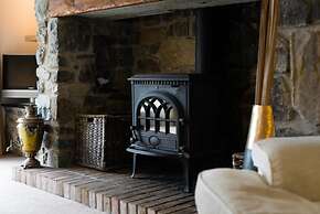 Oaktree Lodge - Luxury Cottage Hot Tub Sea Views