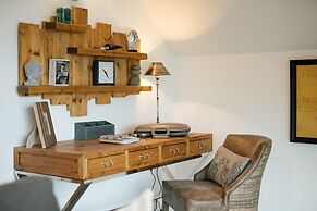 The Hawthorns - Large Luxury Cottage Hot Tub Sea Views