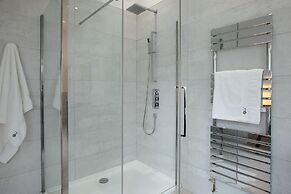 The Hawthorns - Large Luxury Cottage Hot Tub Sea Views