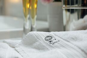 The Hawthorns - Large Luxury Cottage Hot Tub Sea Views