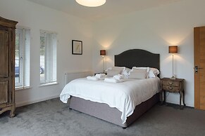 The Hawthorns - Large Luxury Cottage Hot Tub Sea Views