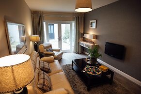 The Hawthorns - Large Luxury Cottage Hot Tub Sea Views