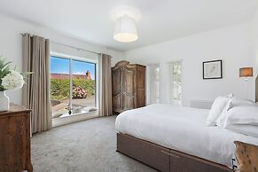 The Hawthorns - Large Luxury Cottage Hot Tub Sea Views