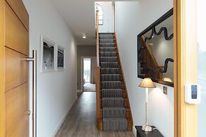 The Hawthorns - Large Luxury Cottage Hot Tub Sea Views