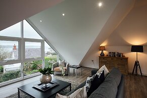 The Hawthorns - Large Luxury Cottage Hot Tub Sea Views